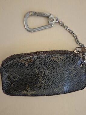 Authentic Louis Vuitton Vintage Monogram Key Pouch, Etu  Pochette Clés Vintage